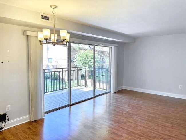 7344 Lee Hwy in Falls Church, VA - Building Photo - Building Photo