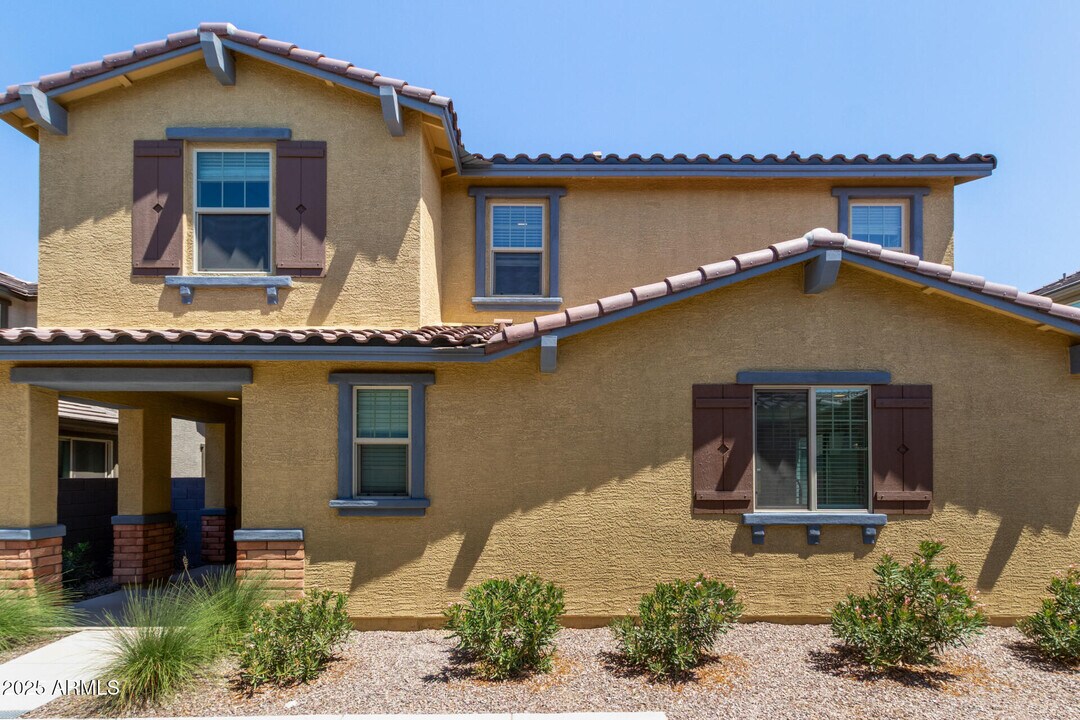 3813 N 100th Dr in Avondale, AZ - Building Photo