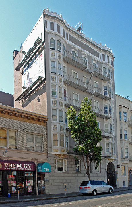 725 Ellis in San Francisco, CA - Building Photo