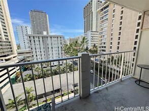441 Lewers St in Honolulu, HI - Building Photo - Building Photo