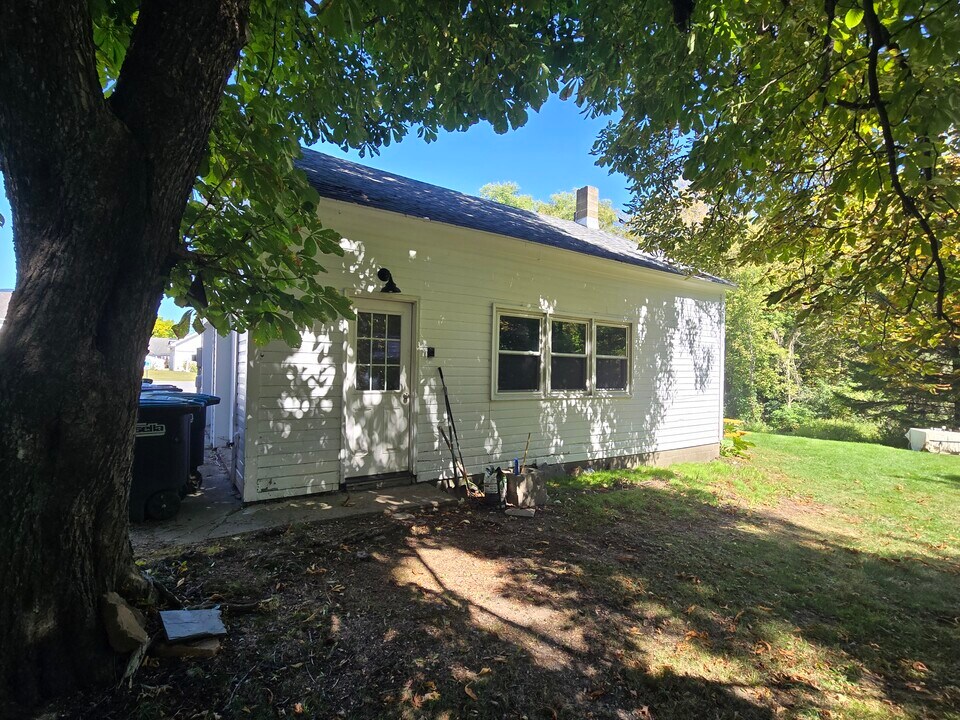 5408 Main St in Manchester, VT - Building Photo