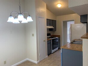 10447 Doc Holliday Trail in Austin, TX - Building Photo - Building Photo