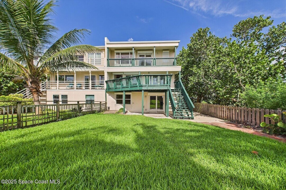 3571 S Atlantic Ave in Cocoa Beach, FL - Building Photo