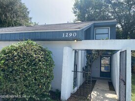 1290 Wonderwood Dr in Jacksonville, FL - Building Photo