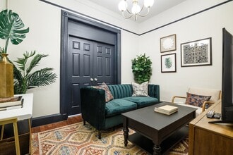 336 W 47th St in New York, NY - Building Photo - Building Photo