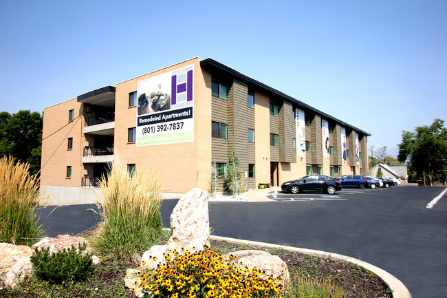 Harrison Heights - STUDENTS ONLY, AGES 18-30 in Ogden, UT - Foto de edificio - Building Photo