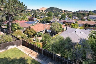 595 Tanbark Terrace in San Rafael, CA - Building Photo - Building Photo