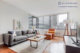 235 W 48th St in New York, NY - Building Photo