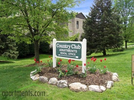 Country Club Apartments in Reading, PA - Building Photo
