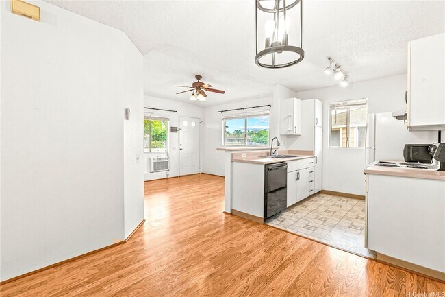 91-1043-1037 Laulauna St, Unit 0913 in Ewa Beach, HI - Building Photo - Building Photo