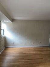 EDMOND SQUARE in Pittsburgh, PA - Building Photo - Building Photo
