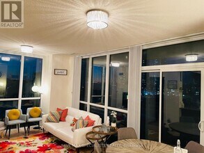 3975 Grand Park Dr in Mississauga, ON - Building Photo - Building Photo