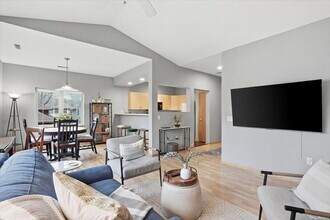 1140 E Dayton St in Madison, WI - Building Photo - Building Photo