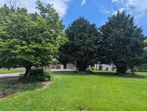 11124 Farr Dr in Farragut, TN - Building Photo - Building Photo