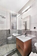 437 W 46th St in New York, NY - Building Photo - Building Photo