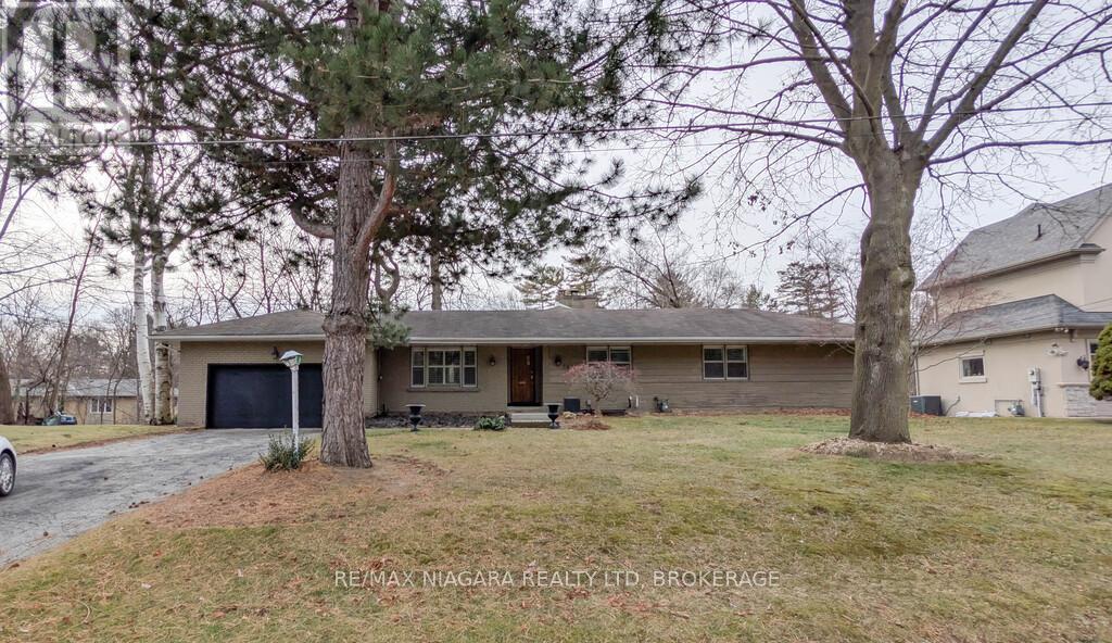 262 Alscot Crescent in Oakville, ON - Building Photo