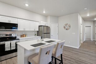 Tahoma Terrace II in Yelm, WA - Building Photo