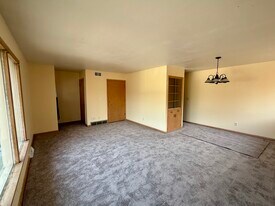 8709-8709 W Appleton Ave in Milwaukee, WI - Building Photo