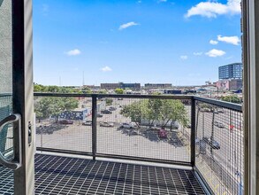 2916 Indiana St in Dallas, TX - Building Photo - Building Photo