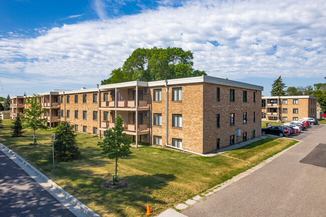 Highcrest Manor Apartments