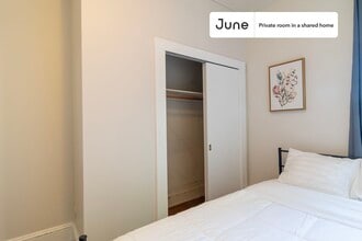 Private bedroom in 3 bed/1 bath Home in Boston, MA - Building Photo - Building Photo