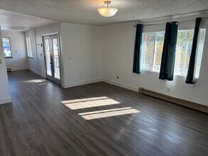 1127 Schley Ave, Unit A in Butte, MT - Building Photo - Building Photo