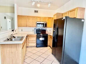 8416 Pebble Creek Way in Littleton, CO - Building Photo - Building Photo