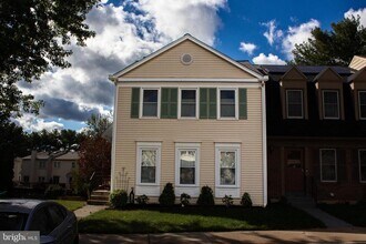 311 Whitcliff Ct in Gaithersburg, MD - Building Photo - Building Photo
