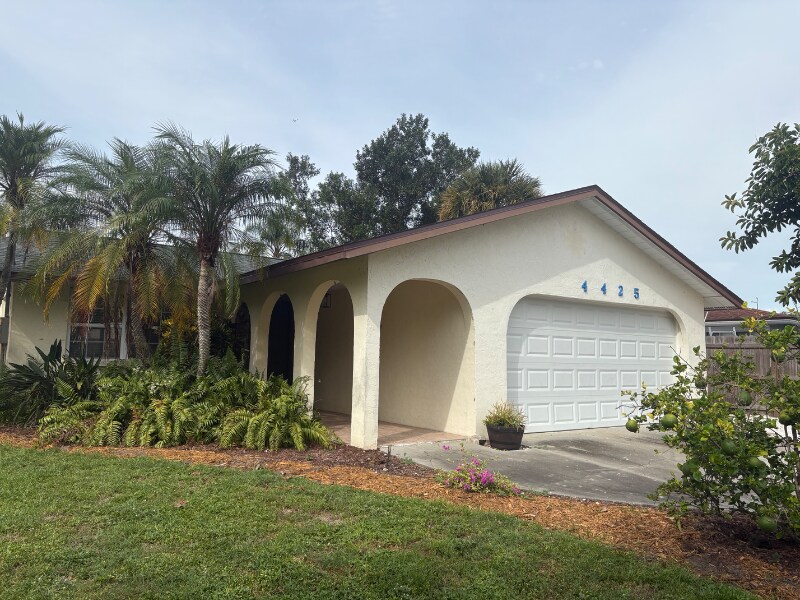 4425 Ferris Ln in Sarasota, FL - Building Photo