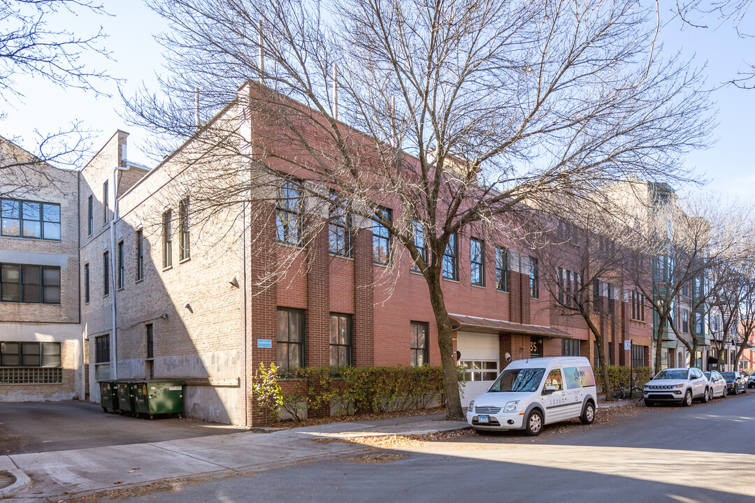 George Court in Chicago, IL - Foto de edificio