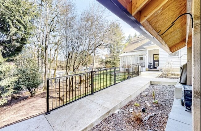 3411 SE Naef Rd in Milwaukie, OR - Building Photo - Building Photo