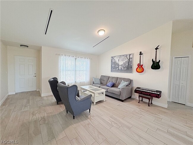 1111 NW 19th Terrace in Cape Coral, FL - Building Photo - Building Photo