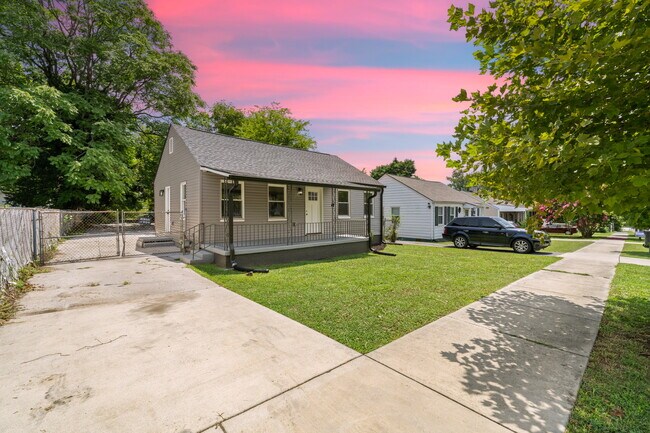 property at 2624 Woodbine Ave