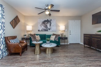 Steepleway Downs in Houston, TX - Building Photo - Interior Photo