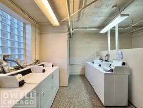 1746 N Humboldt Blvd, Unit S in Chicago, IL - Foto de edificio - Building Photo