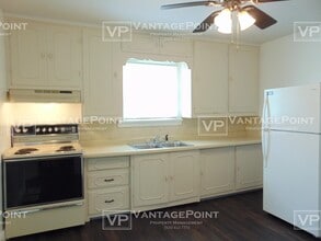 2224 Ullmer Ct in Green Bay, WI - Building Photo - Building Photo