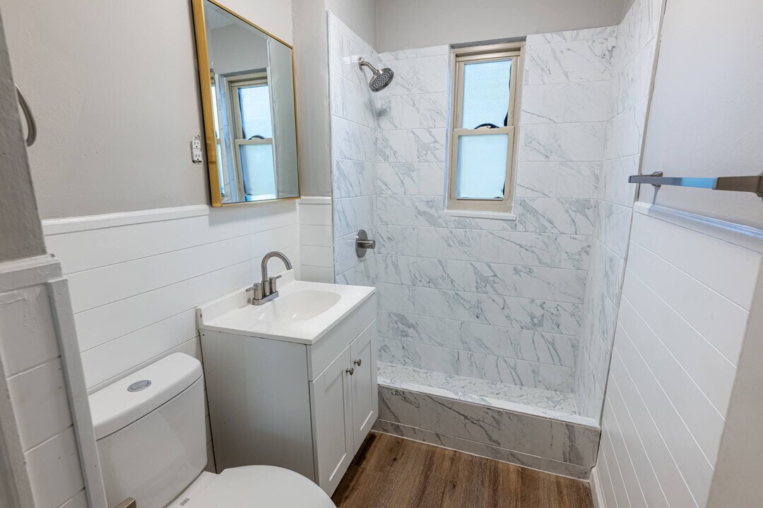 219-237 E Xenia Dr in Fairborn, OH - Building Photo