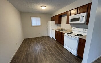 2118 N Jefferson Ave in Springfield, MO - Building Photo - Building Photo