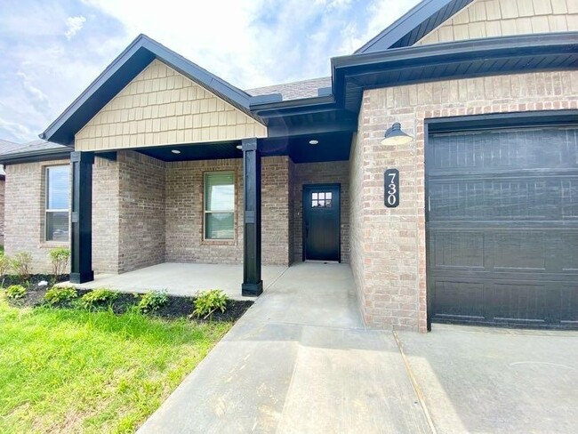 730 Marianne St in Bentonville, AR - Building Photo - Building Photo