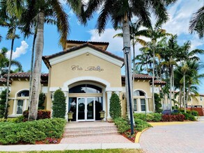 12708 SW 50th St in Miramar, FL - Foto de edificio - Building Photo