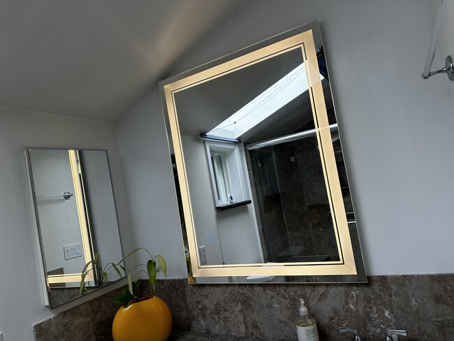 928 Los Robles Ave in Palo Alto, CA - Building Photo - Building Photo