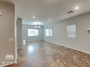 3009 E Lynx Way in Gilbert, AZ - Foto de edificio - Building Photo