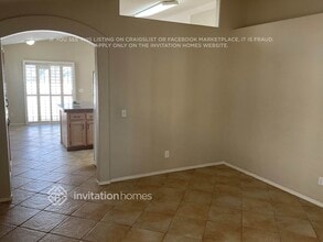 7120 Desert Clover Ct in Las Vegas, NV - Building Photo - Building Photo