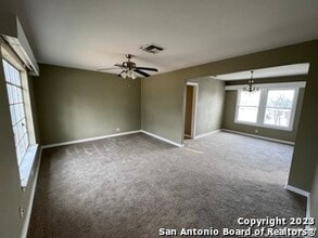 430 Bryn Mawr Dr in San Antonio, TX - Building Photo - Building Photo