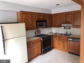 12705 Kenny Rd in Philadelphia, PA - Building Photo - Building Photo