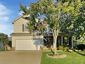 111 Dreville Dr in La Vergne, TN - Building Photo