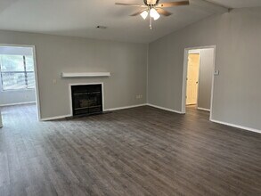 2485 W Jane Cir Dr in Fayetteville, AR - Building Photo - Building Photo