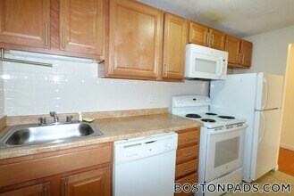 122 Dustin St, Unit 2 in Boston, MA - Building Photo - Building Photo