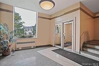 143-25 84th Dr in Queens, NY - Building Photo - Building Photo