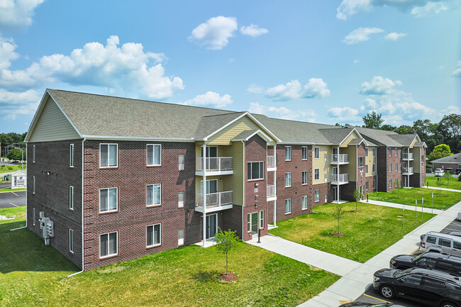 Carr Apartments in Sylvania, OH - Building Photo - Building Photo